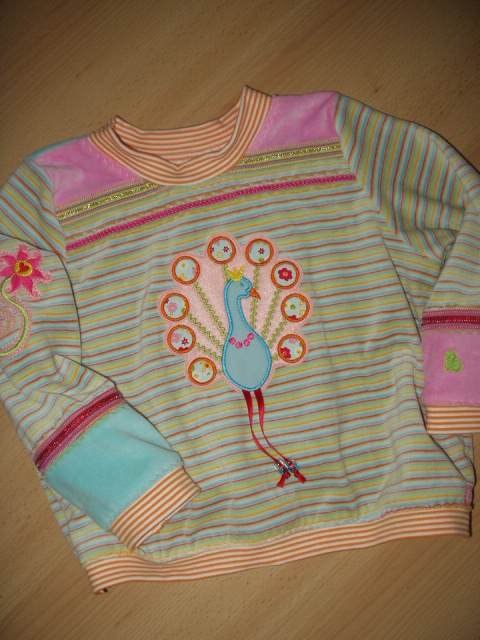 Ncikymix-Pulli mit Pfau