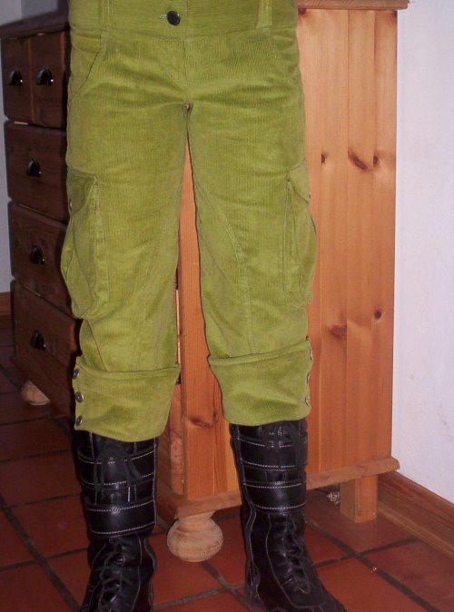 Kniehose aus der aktuellen BizzKids - Nervenarbeit