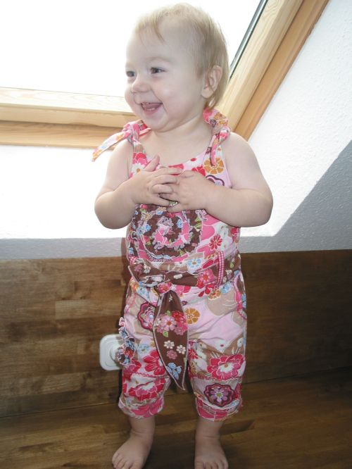 Nena als Latzhose