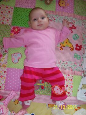 Babyhose an LENA