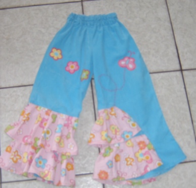 die Hose von hinten...