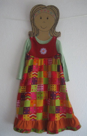 Cara-Kleid fr meine Nichte, Kimberly darf das nicht sehen!