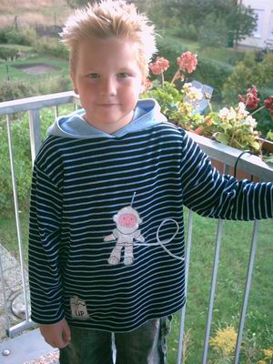 Kosmonautenpulli gewnscht...wieder was fr Jungen