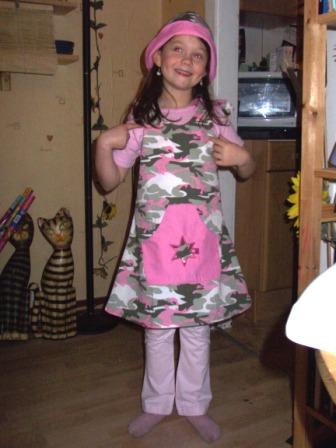 Oona im Camolook