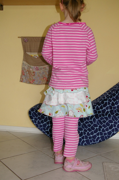 Kombi mit Rock und Leggings