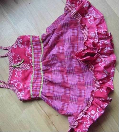 Was ist an diesem Kleid wohl falsch...?