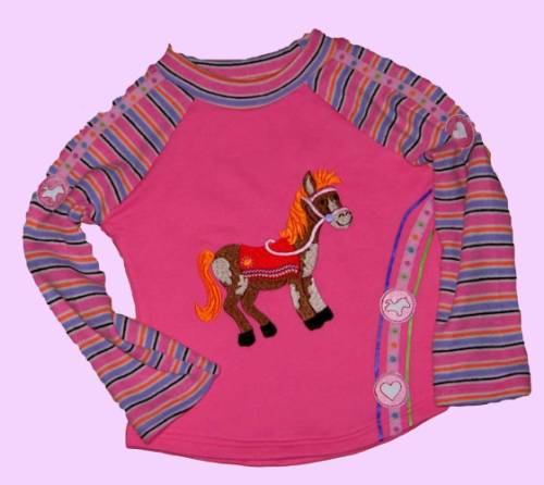 Zoe mit Indianerpferd