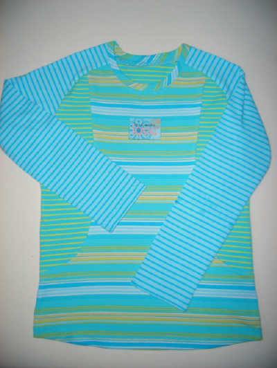 Eine Resteshirt in trkis