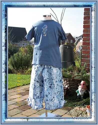 Blaue Cordhose mit Rsche