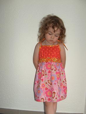 Emely Erdbeer Kleidchen