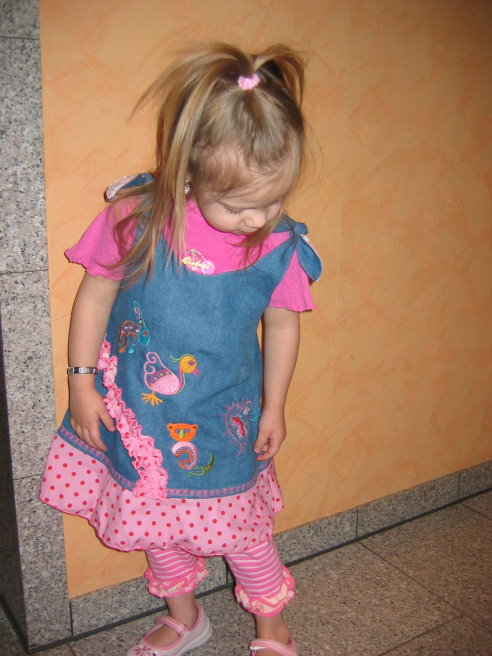 *Oona*