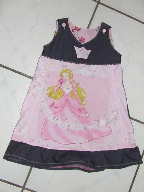 OOna mit Prinzessin ..das ist ROSA !!