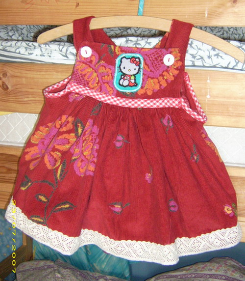 Hier ist nochmal das Kitty- Kleidchen