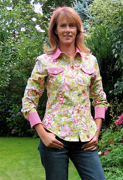 Mama-Bluse kunterbunt