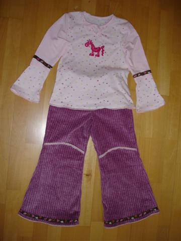 Neue Hosen braucht das Kind