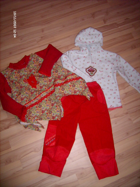 ...eine rote Hose war noch der Wunsch meiner Tochter!!