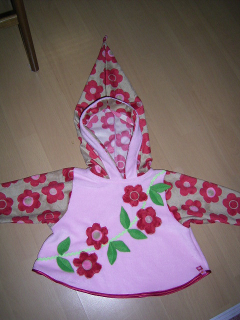 Blumenzipfelpulli