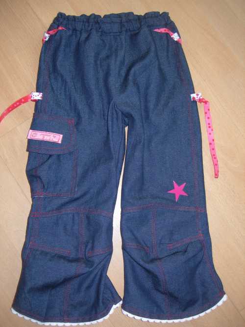 Zorra Jeans noch einen Totenkopf drauf
