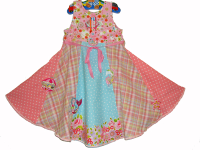 Das Kleid von hinten..
