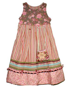 Kleid mit 4 verschiedenen Seiten