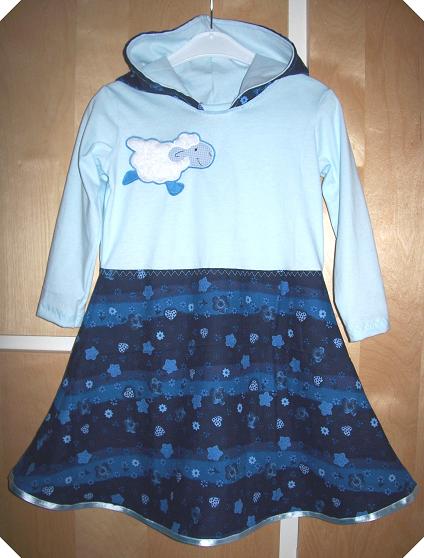 ssses zipfelkleid mit schfchen