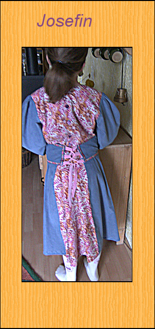 Hier nochmals Josefin angezogen