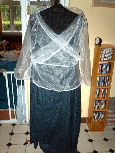 Hochzeitskleid..... fertig :o)