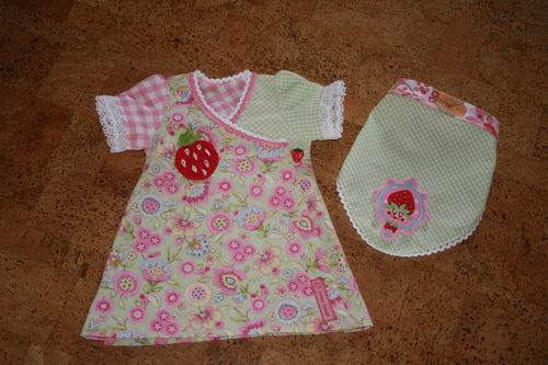 Ein Babykleidchen