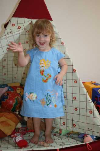 wickelkleidchen am model
