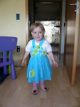Lena im Twirlkleid Emma