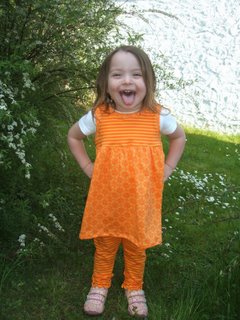 Jersey-Kleid mit Leggins