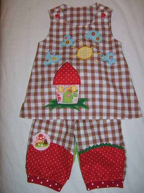 Karo-Greetje mit Hose...