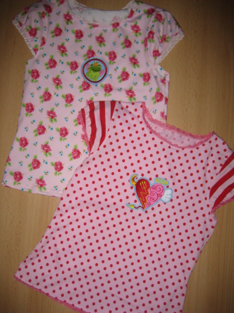 2 schlichte Shirts