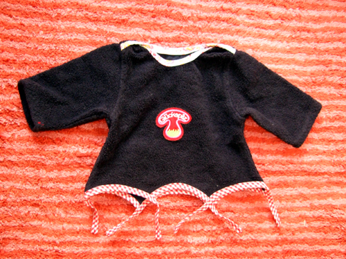 Baby Zahra ist da und hat eine Babyhannel bekommen