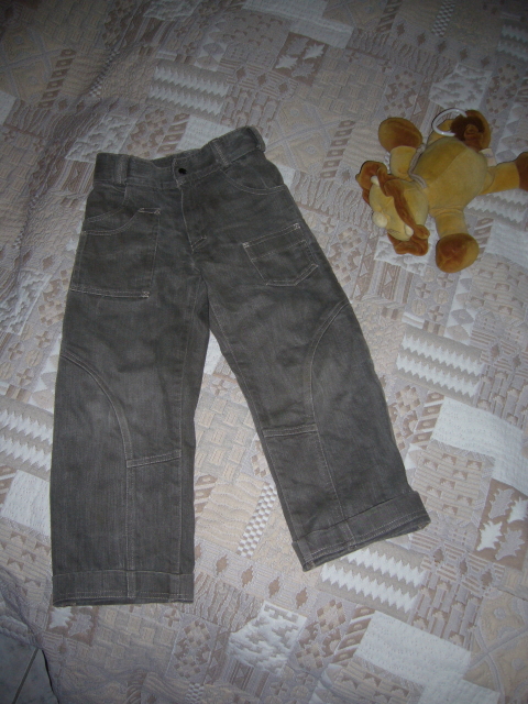 Neue Hosen braucht der Bub'