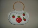 Tasche mit Erdbeeren- Applikationen