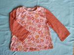 Ein Langarmshirt Ein Langarmshirt