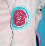 rmel-Detail zum Maus-Pulli