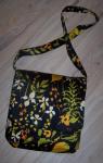Tasche mit gelbem Futter