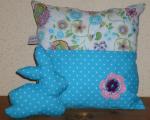 Blumiges Kuschelkissen ...