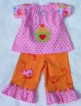 Greetje Hose und Ottobre Bluse von vorne